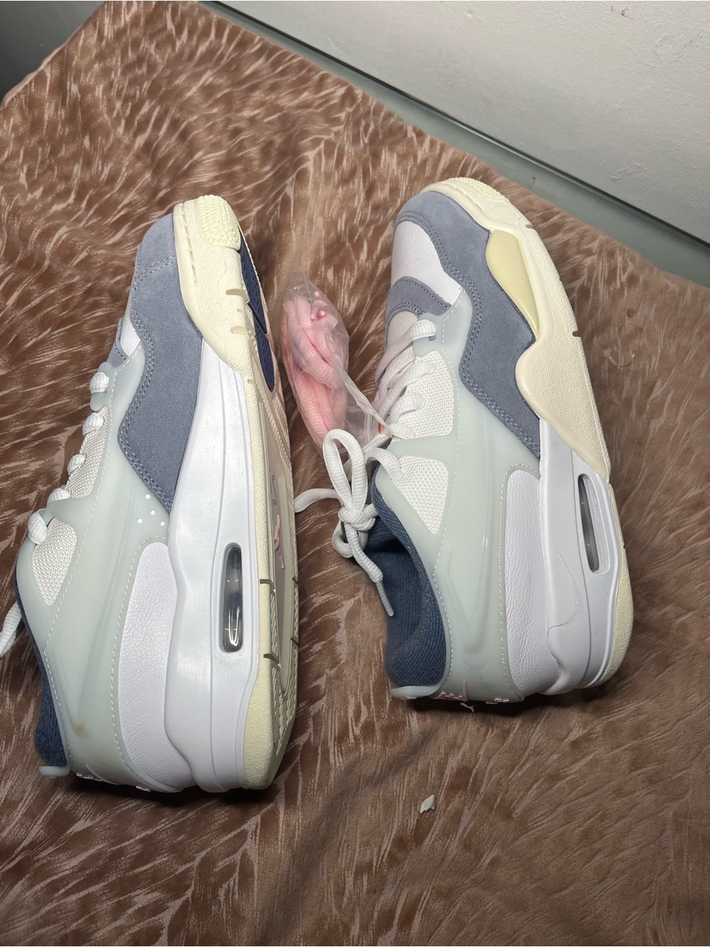 Jordan Kids White, Light Blue & Cream Sneakers 7Y, 8 women’s
